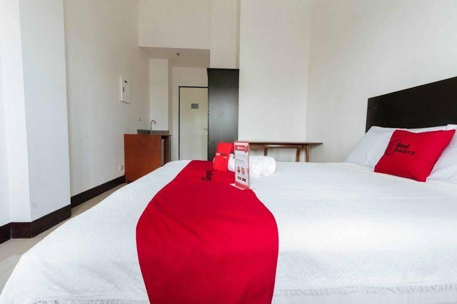 RedDoorz Plus @ Banawe Quezon City Weekly Stay Exterior foto