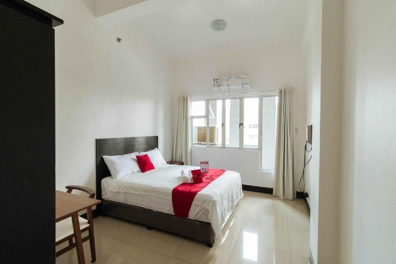 RedDoorz Plus @ Banawe Quezon City Weekly Stay Exterior foto