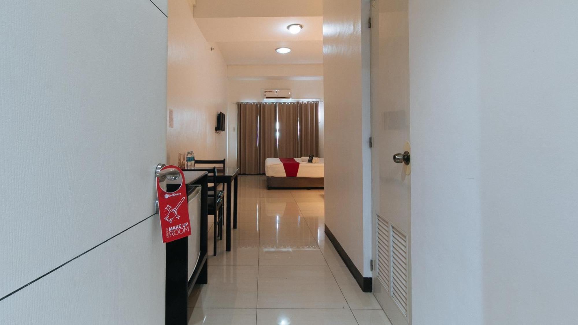 RedDoorz Plus @ Banawe Quezon City Weekly Stay Exterior foto