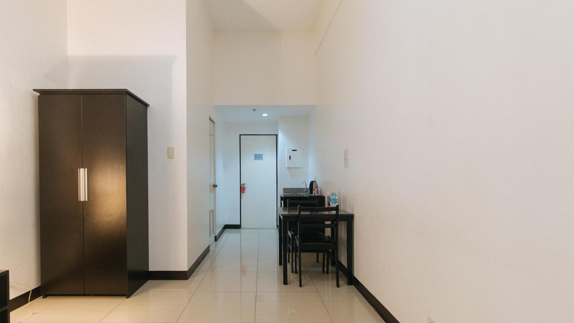 RedDoorz Plus @ Banawe Quezon City Weekly Stay Exterior foto
