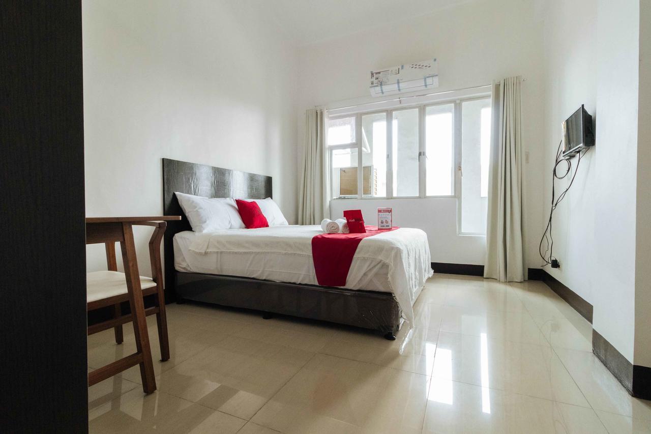 RedDoorz Plus @ Banawe Quezon City Weekly Stay Exterior foto