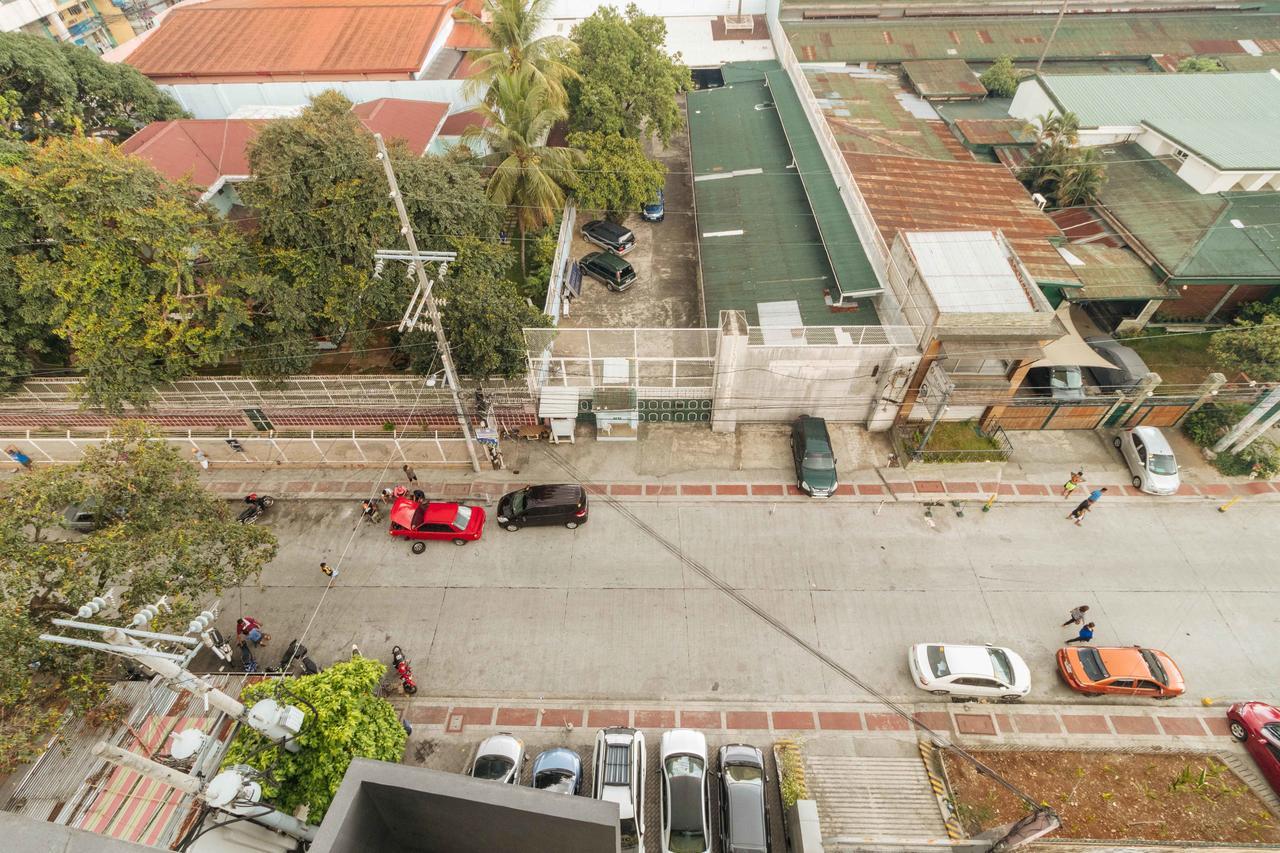 RedDoorz Plus @ Banawe Quezon City Weekly Stay Exterior foto